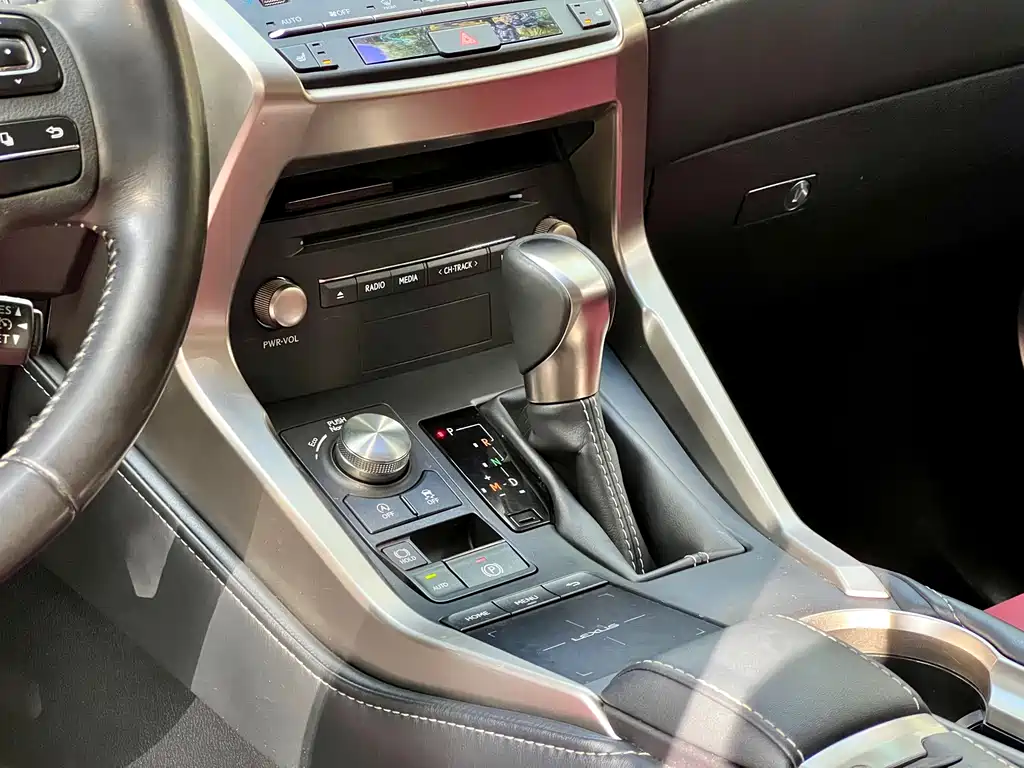Lexus NX — миниатюра 19