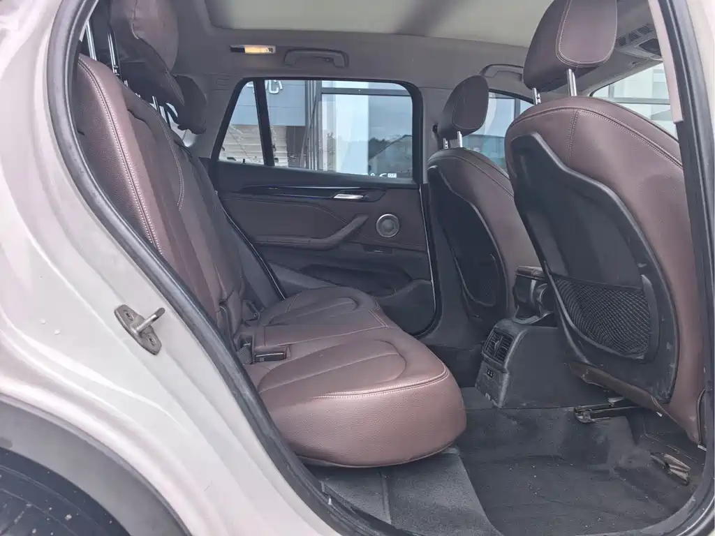 BMW X1 — миниатюра 11