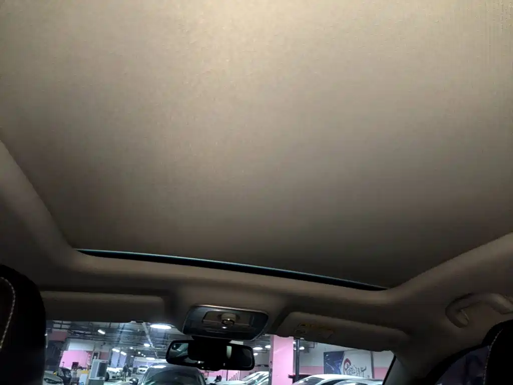 Roewe RX5 — миниатюра 18
