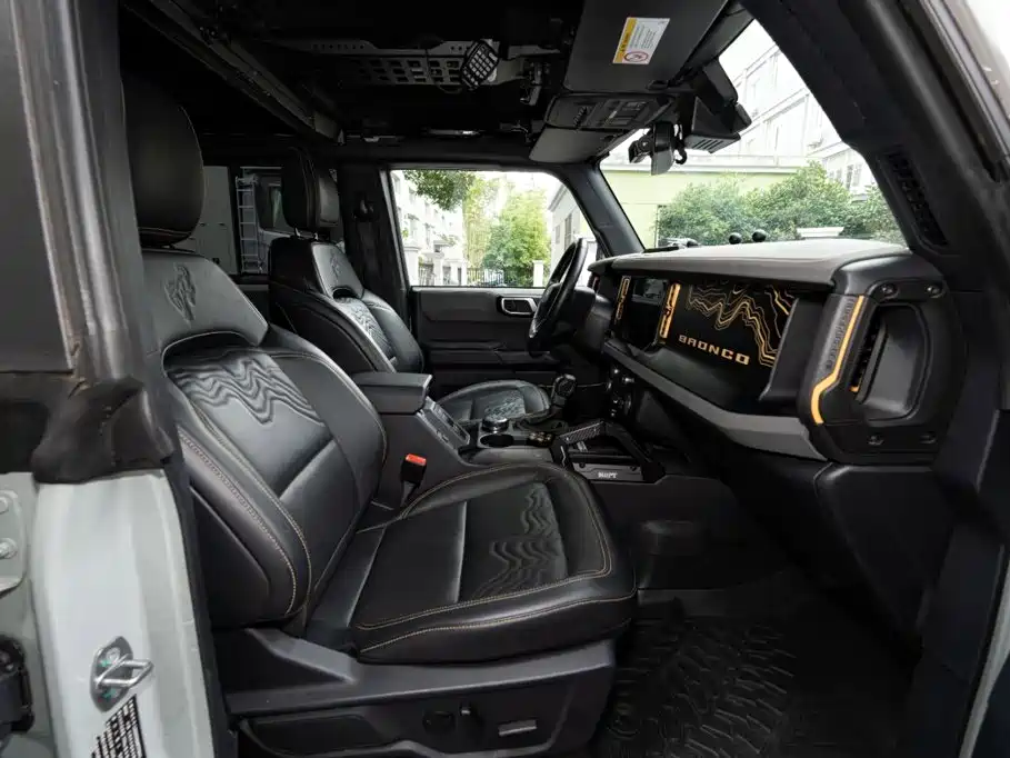 Ford Bronco — миниатюра 7