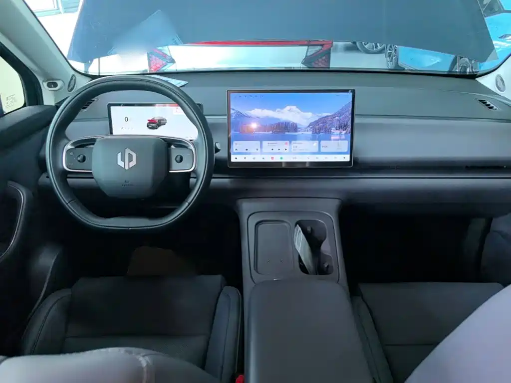 Leapmotor Leapmotor C10 — миниатюра 10