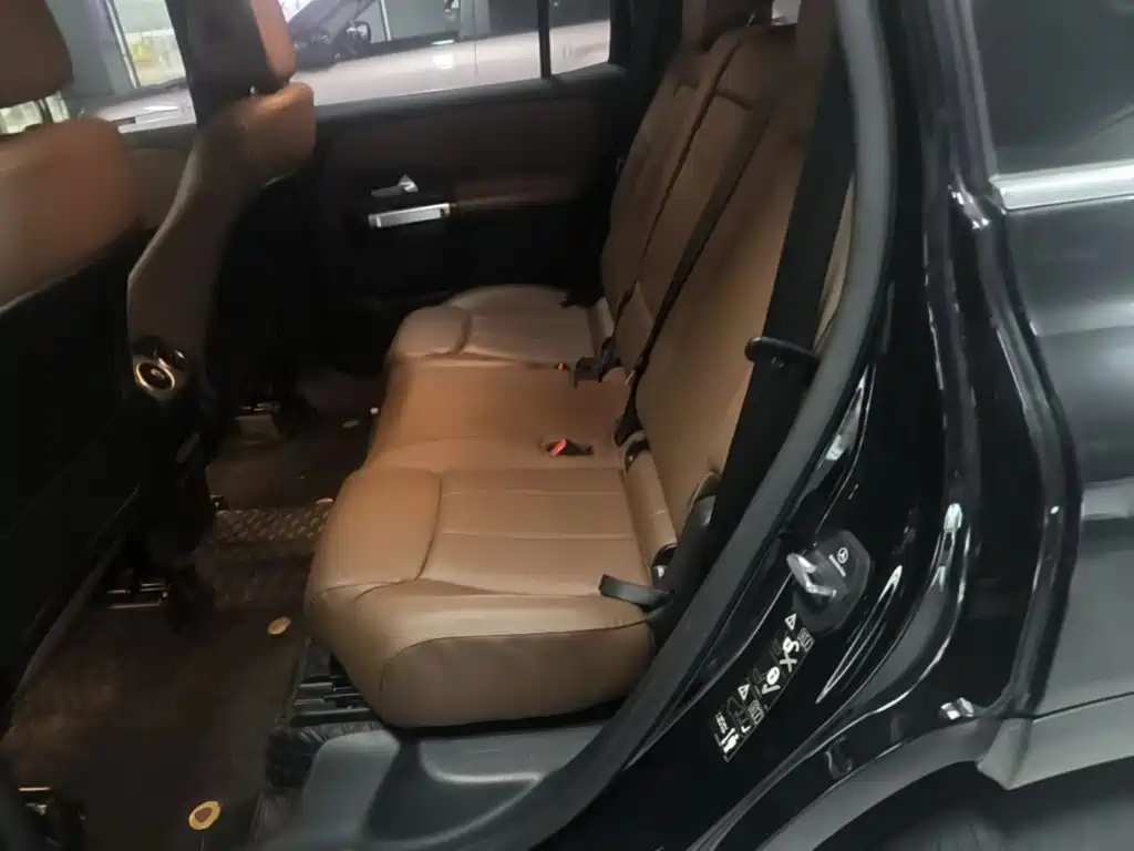 Mercedes-Benz GLB — миниатюра 17