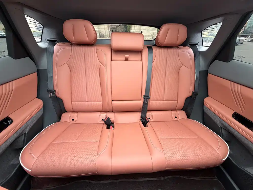 Cadillac IQ — миниатюра 13