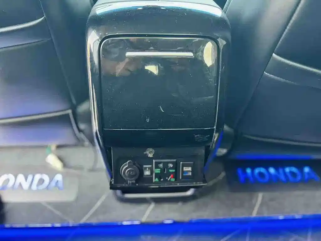 Honda Elysion — миниатюра 10