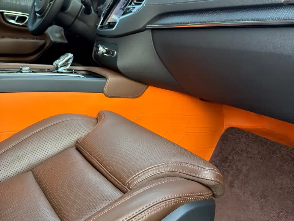 Volvo XC90 — миниатюра 14