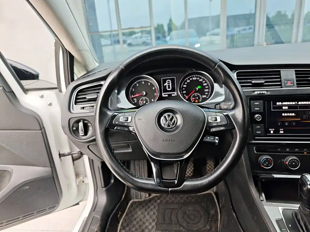 Volkswagen Golf — миниатюра 11