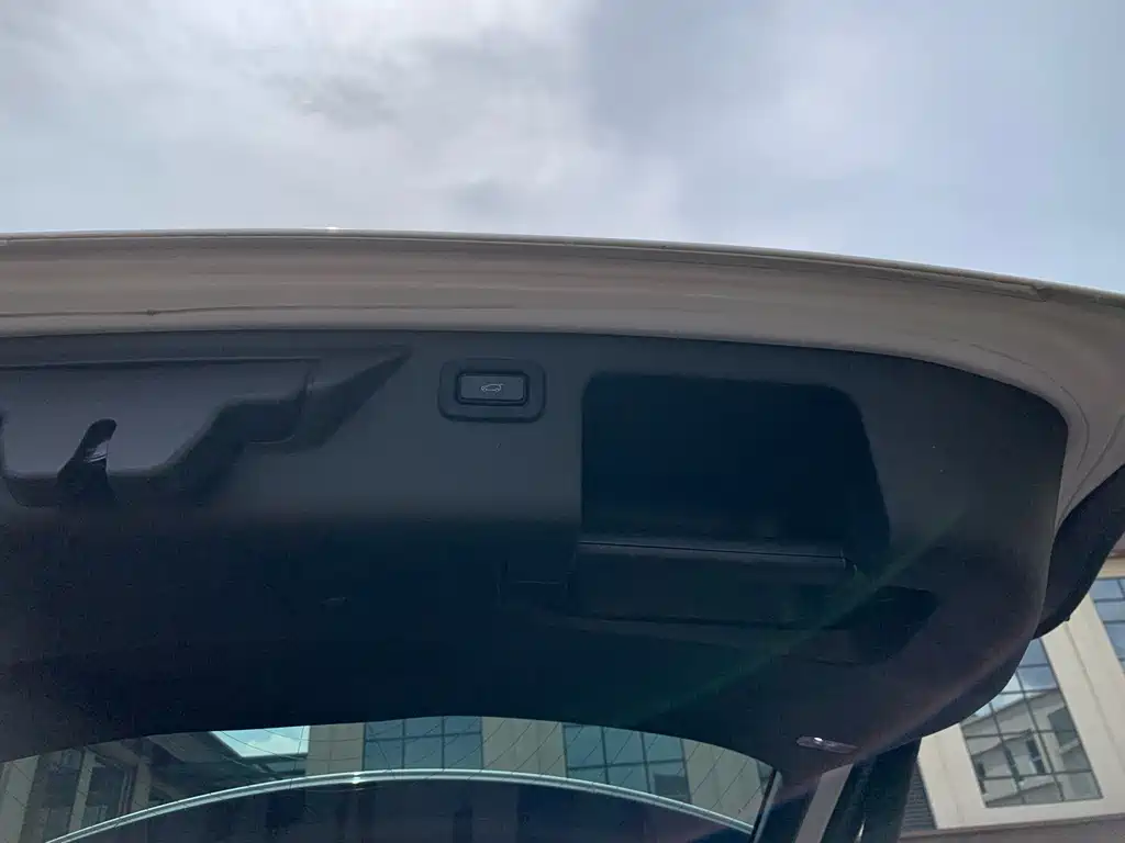 Land Rover Discovery Sport 2022 249PS R-Dynamic S 5 мест