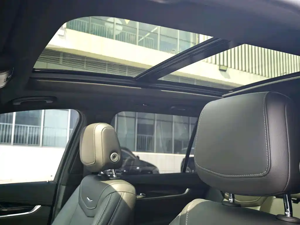 Cadillac XT6 — миниатюра 3