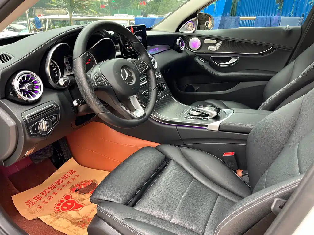 Mercedes-Benz C-Class — миниатюра 6