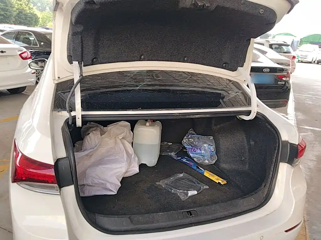 Buick Excelle — миниатюра 19