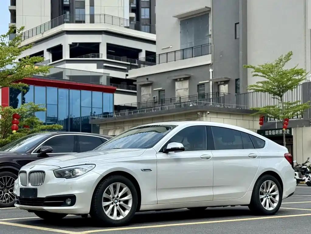 BMW 5 Series GT 2015