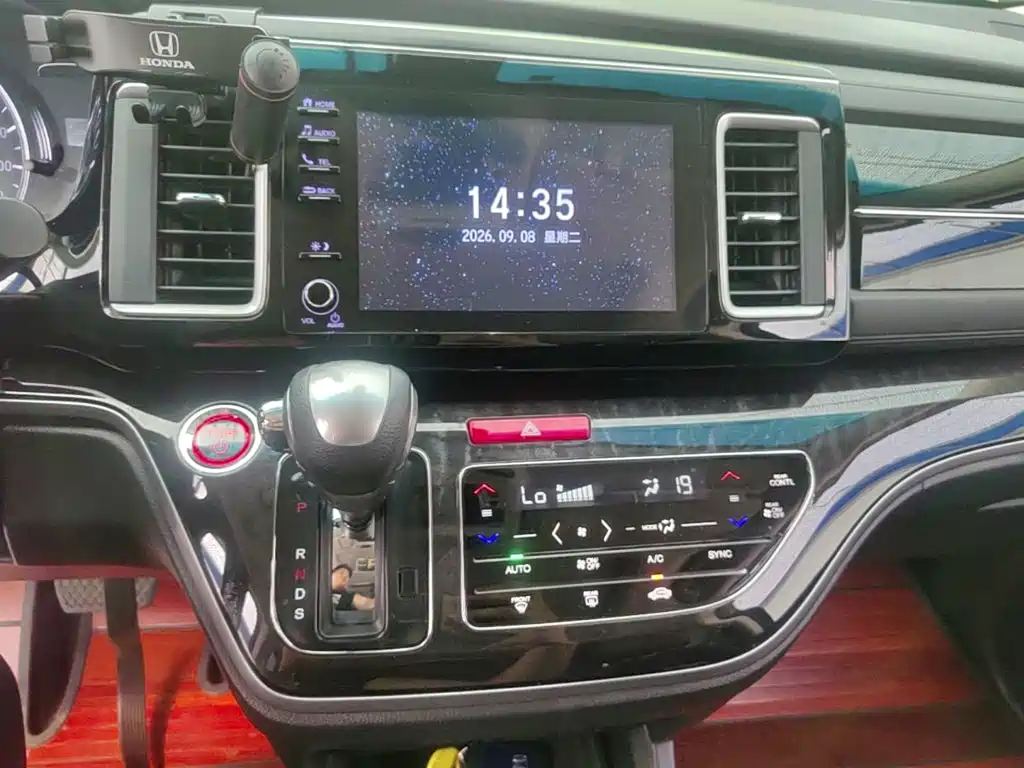 Honda Elysion — миниатюра 13