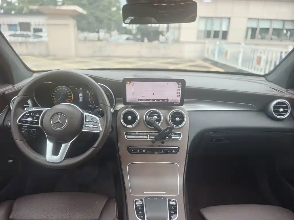 Mercedes-Benz GLC — миниатюра 6