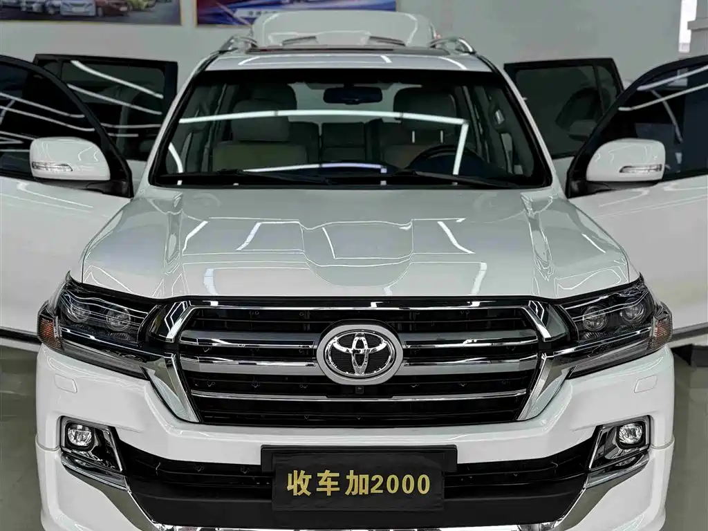 Toyota Land Cruiser 2014