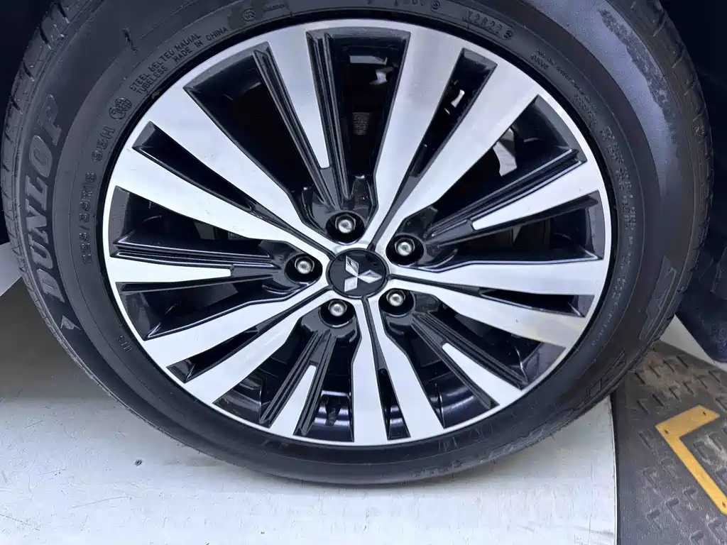 Mitsubishi Outlander — миниатюра 21