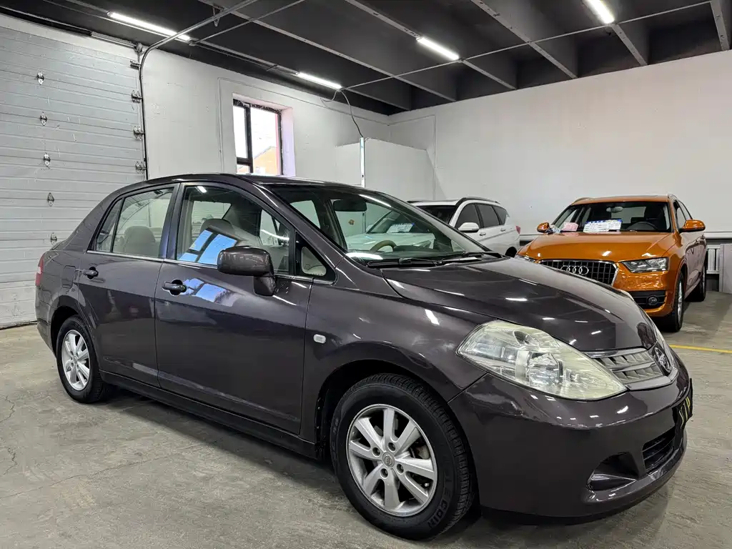 Nissan Tiida — миниатюра 3