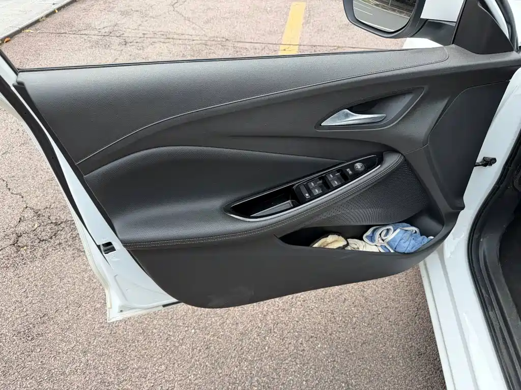 Buick Verano — миниатюра 6