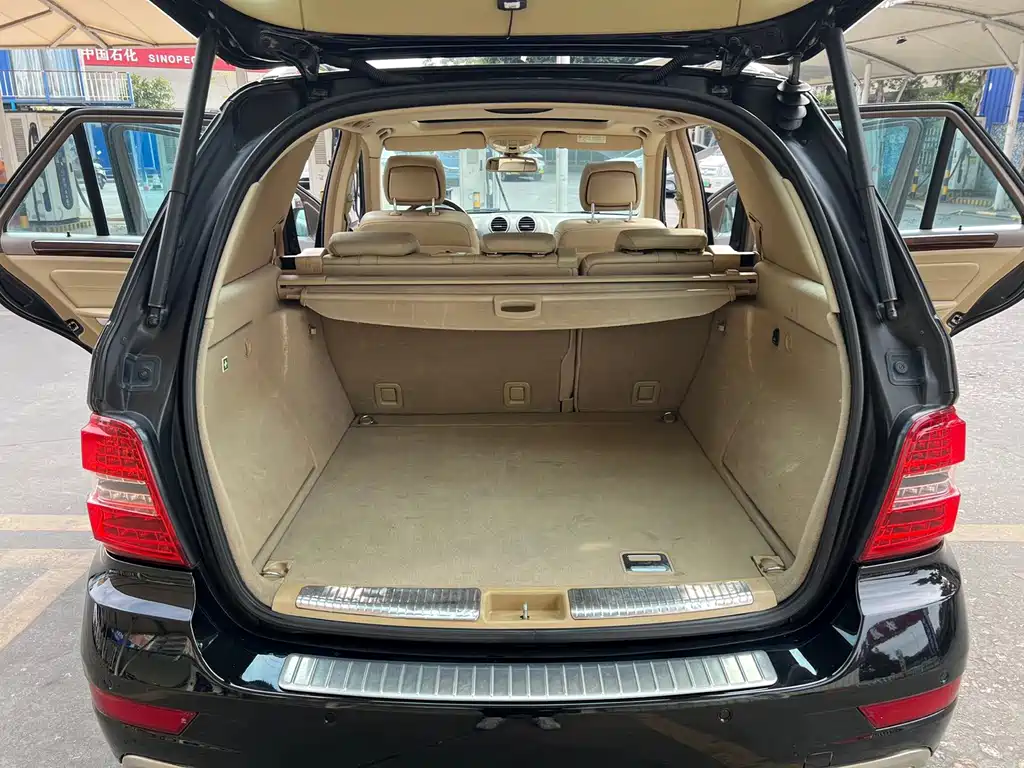 Mercedes-Benz M-Class — миниатюра 10