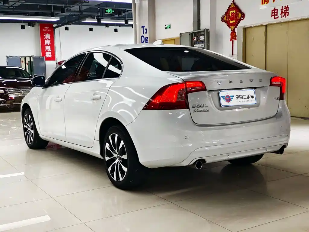Volvo S60 — миниатюра 4