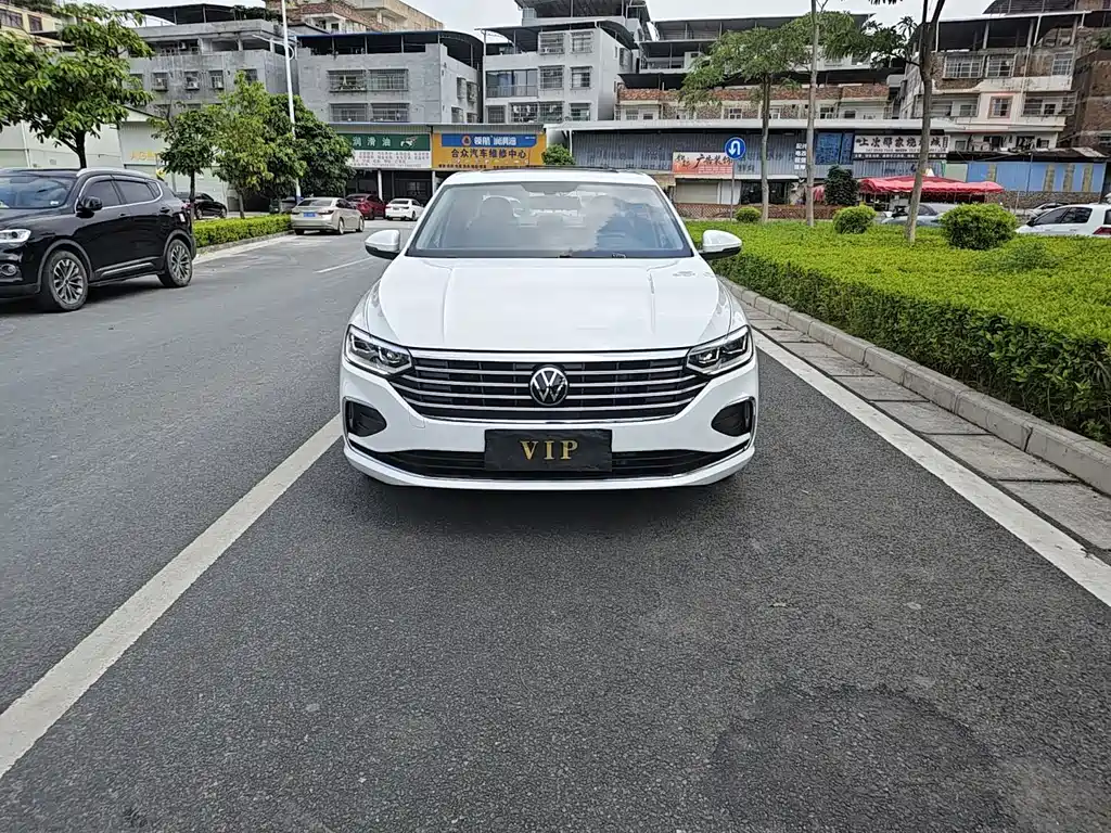 Volkswagen Lavida — миниатюра 2