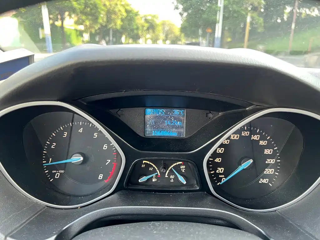 Ford Focus — миниатюра 14