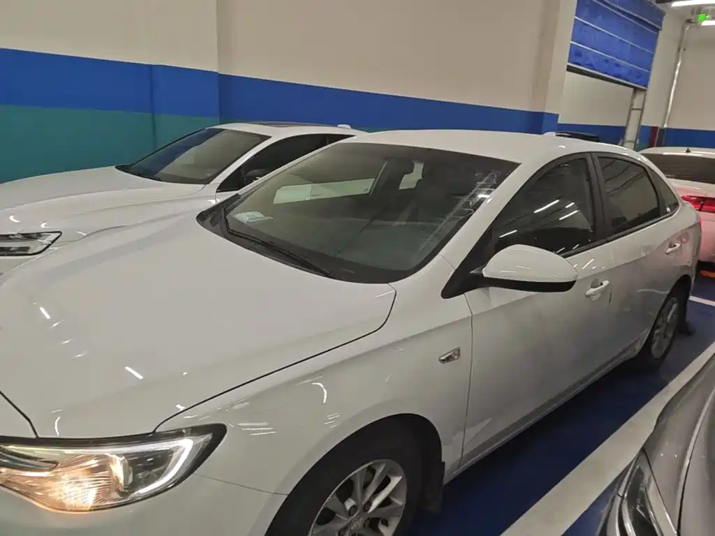 Buick Excelle — миниатюра 2