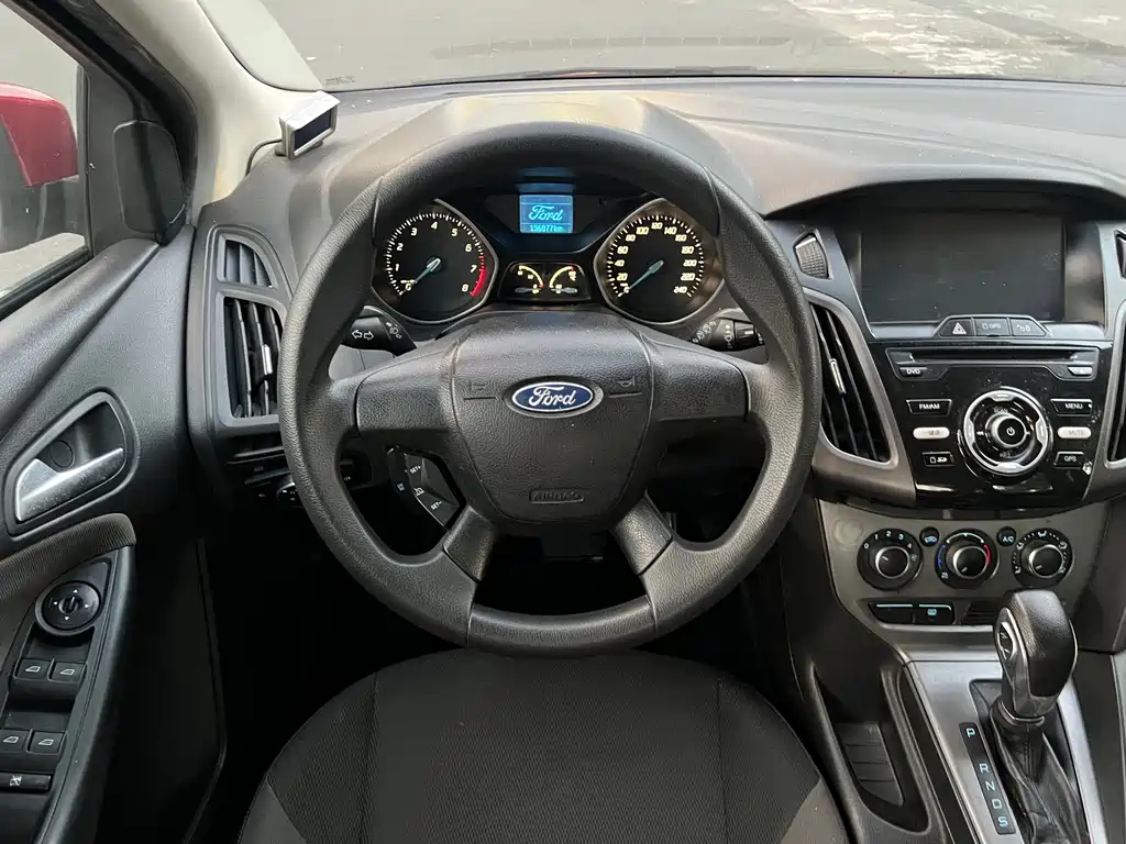 Ford Focus — миниатюра 11