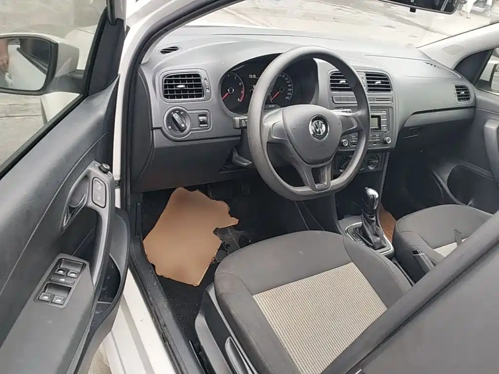 Volkswagen Polo — миниатюра 16