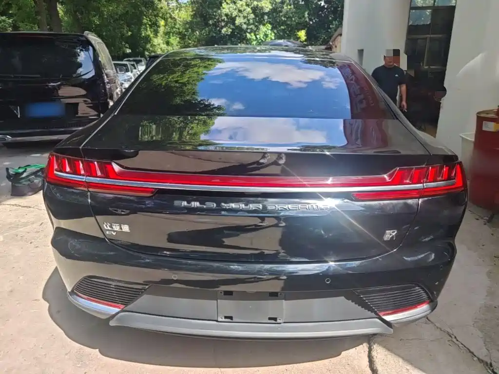 BYD Han — миниатюра 6