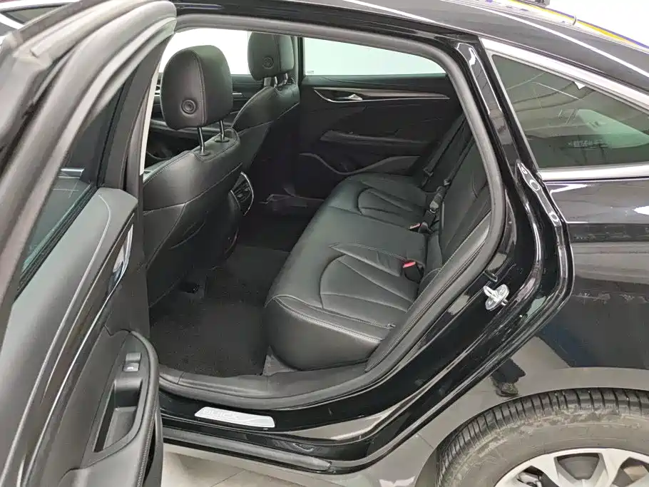 Buick LaCrosse — миниатюра 11