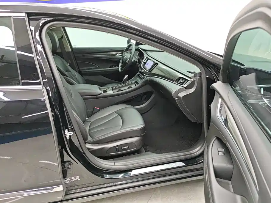 Buick LaCrosse — миниатюра 8