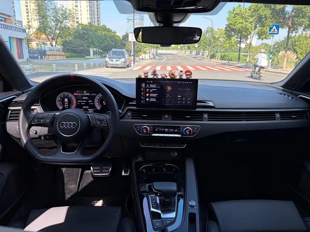 Audi A4L — миниатюра 11
