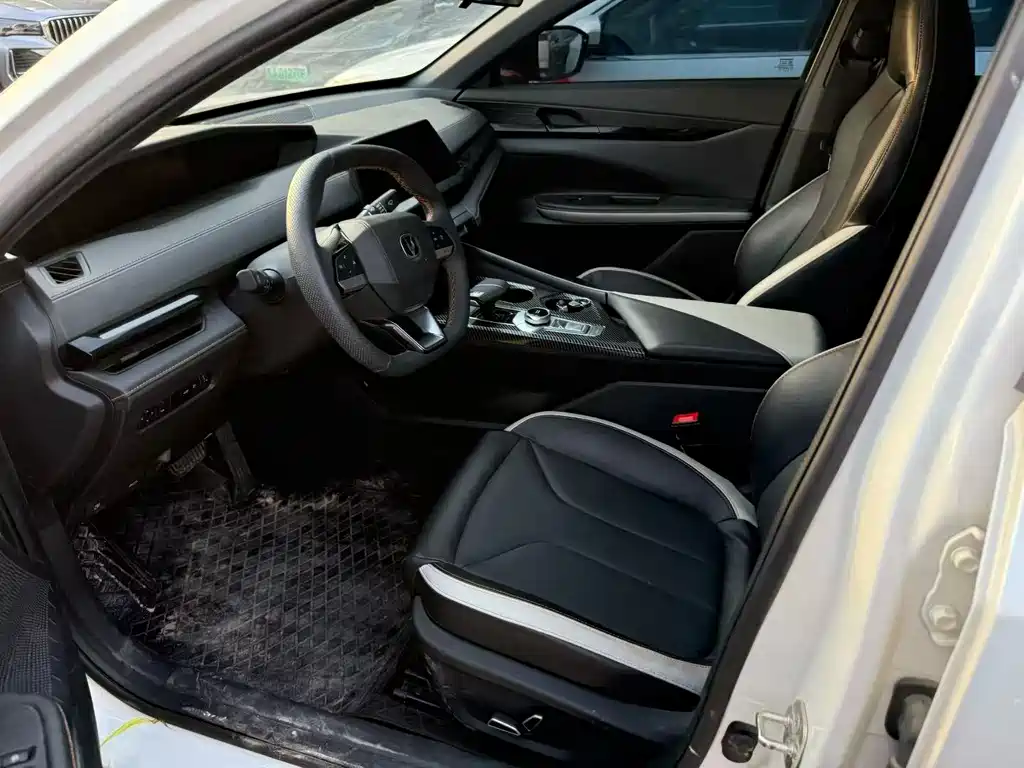 Changan UNI-V 2023 1.5T Luxury