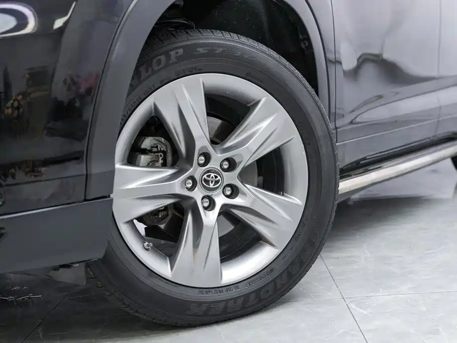 Toyota Highlander — миниатюра 3