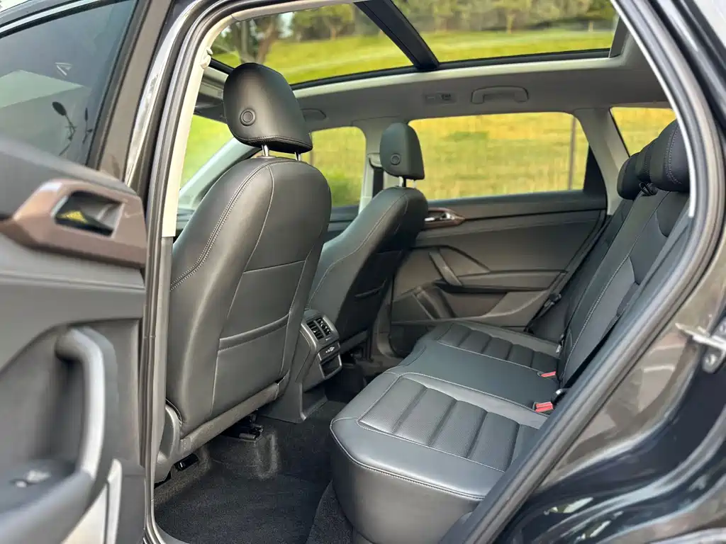 Volkswagen Tharu 2022 280TSI Luxury
