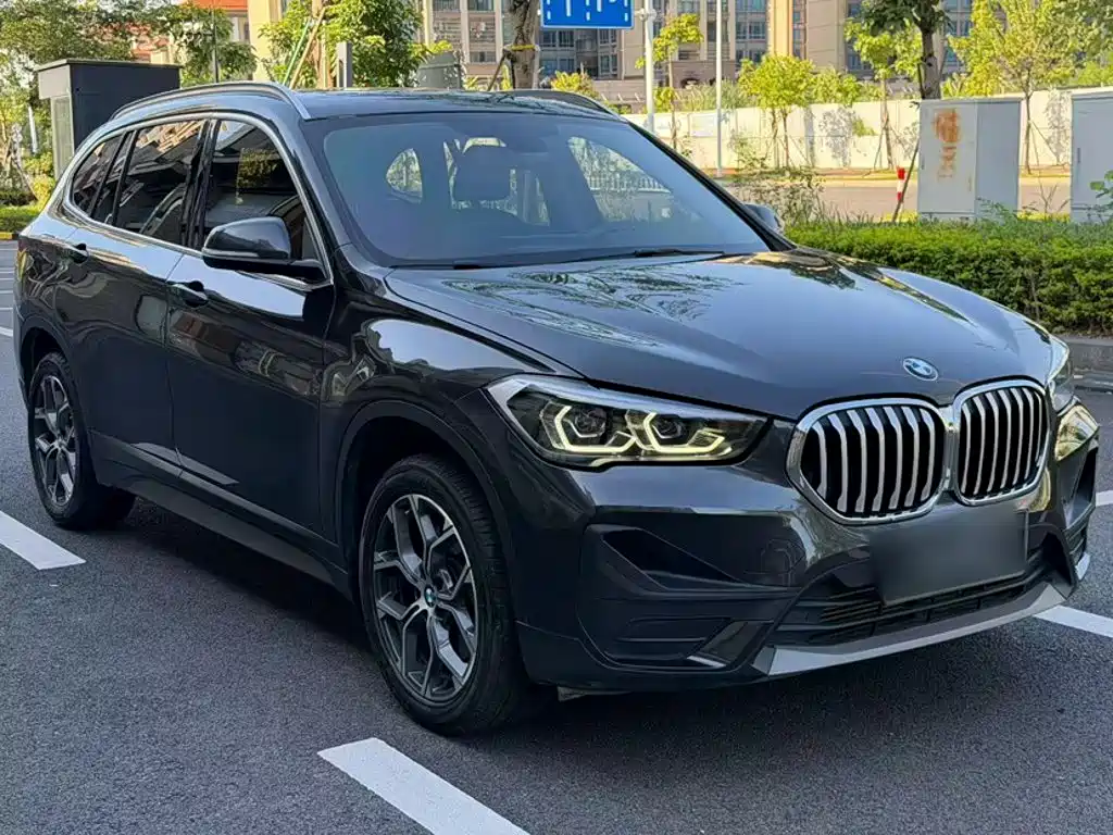 BMW X1 2022 — фото 3