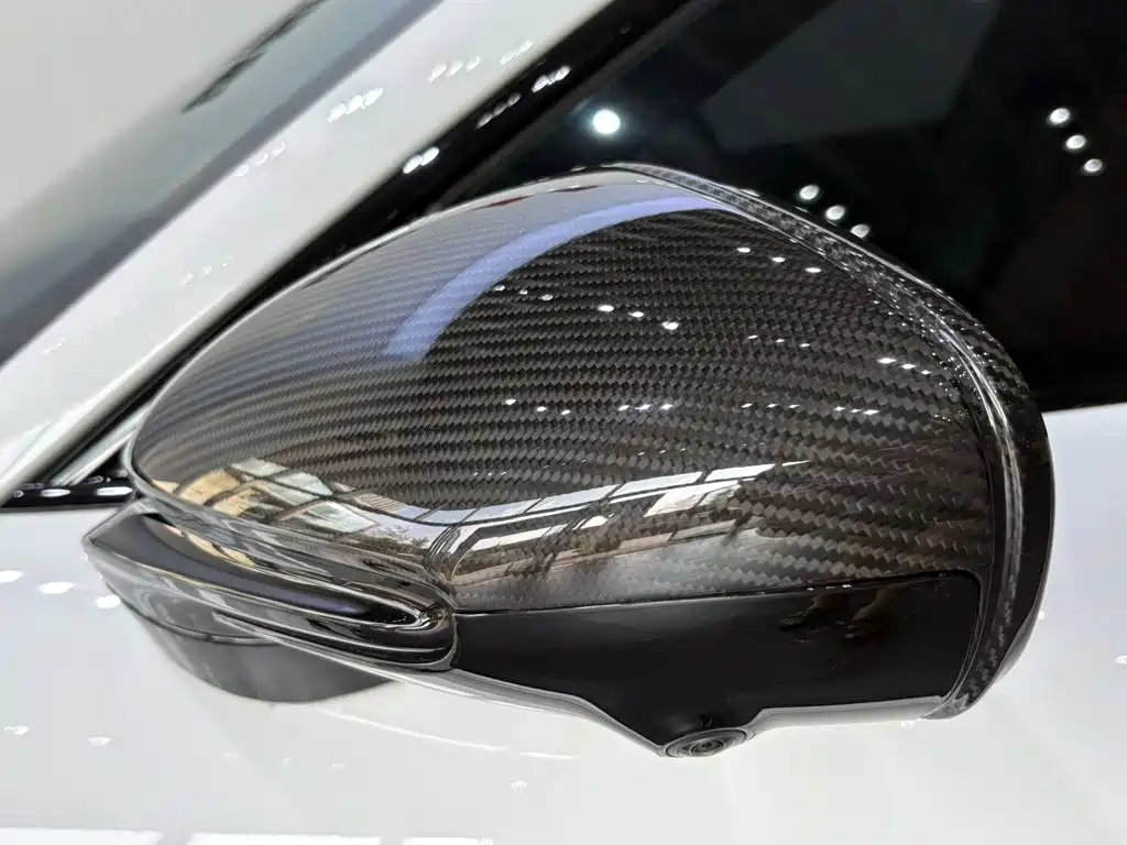 Porsche Taycan — миниатюра 10