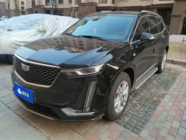 CADILLAC XT6