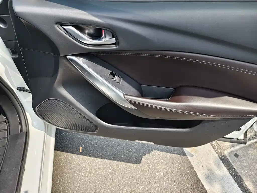 Mazda Atenza — миниатюра 9