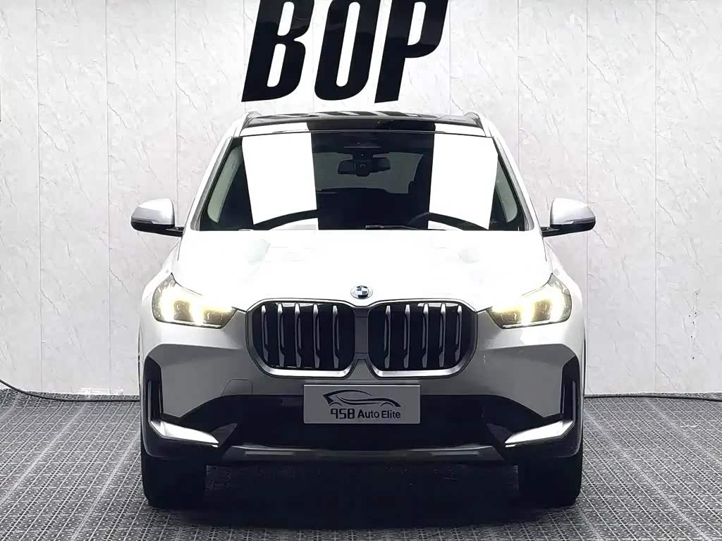 BMW X1 1.5 л 2024 г. Белый, пробег 8000 км
