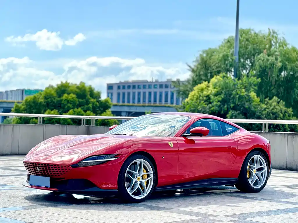FERRARI ROMA