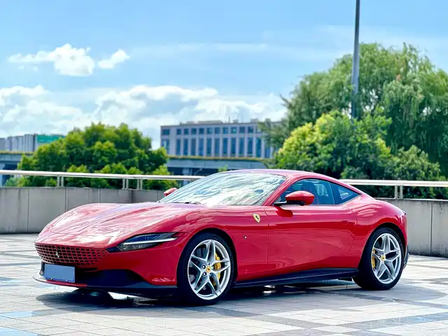 FERRARI ROMA