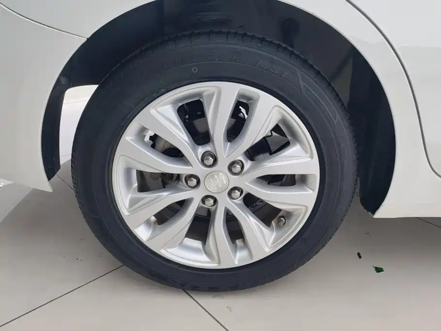 Buick Excelle — миниатюра 6