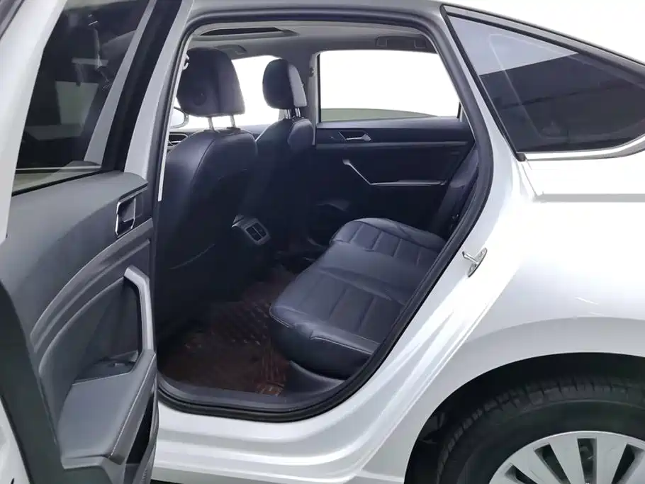 Volkswagen Lavida — миниатюра 11
