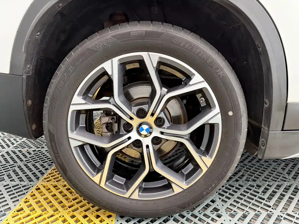 BMW X1 2022 — фото 9
