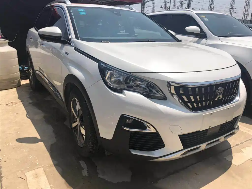 PEUGEOT 4008