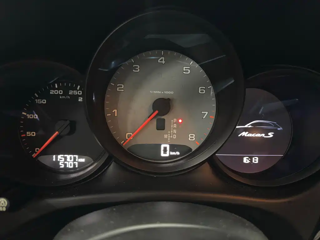 Porsche Macan — миниатюра 18