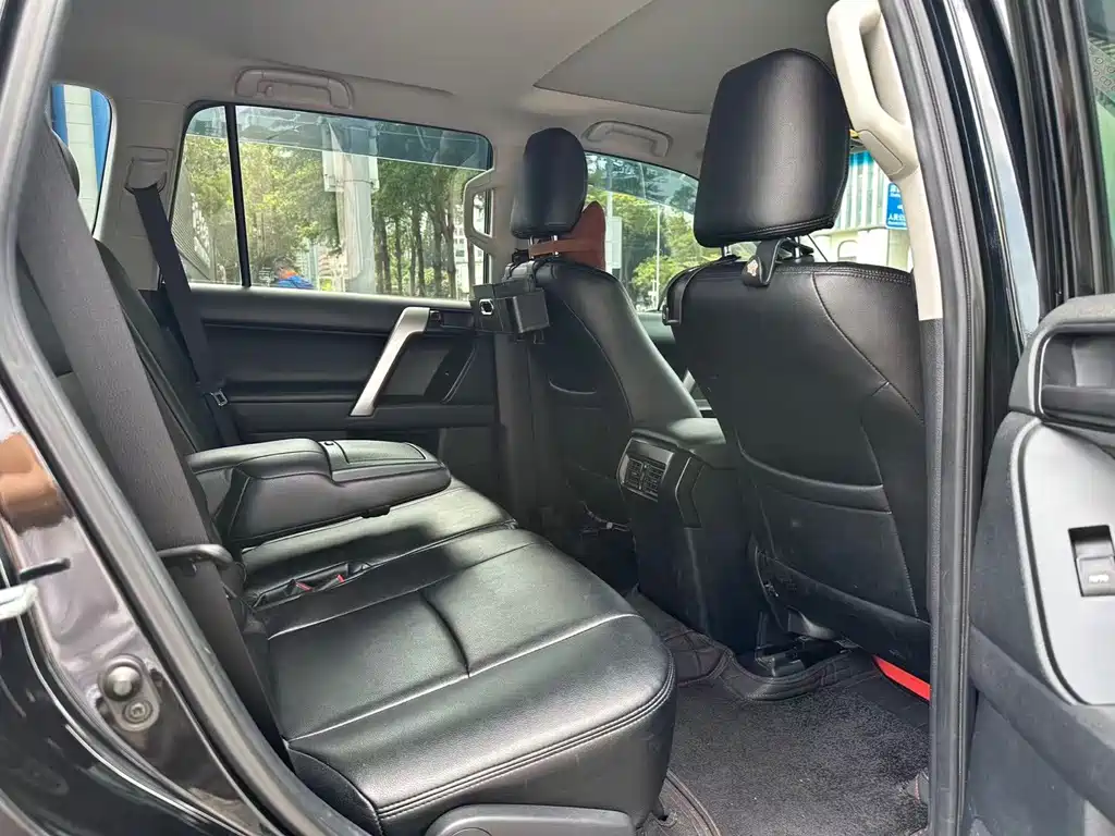 Toyota Prado (Import) — миниатюра 8