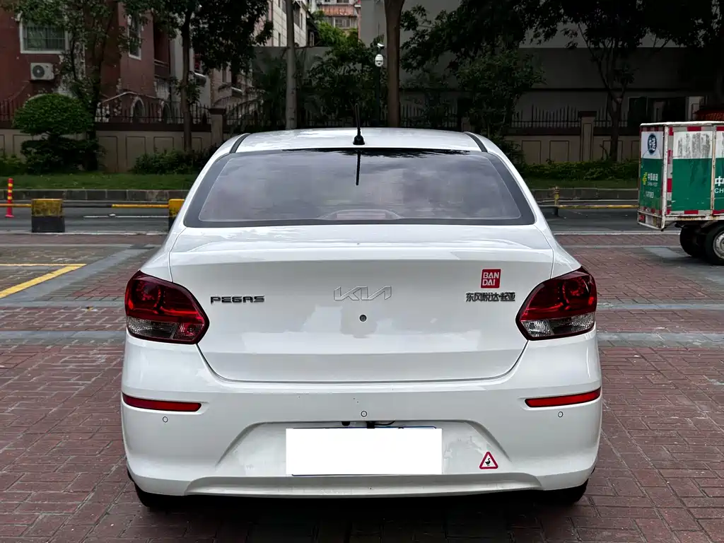 Kia Huanchi — миниатюра 5