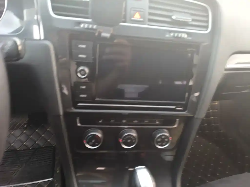 Volkswagen Golf — миниатюра 4